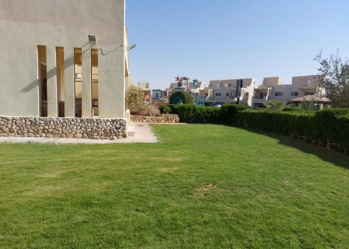 Mousa Cost عائلات فقط Alpesi faház Rasz Szedr